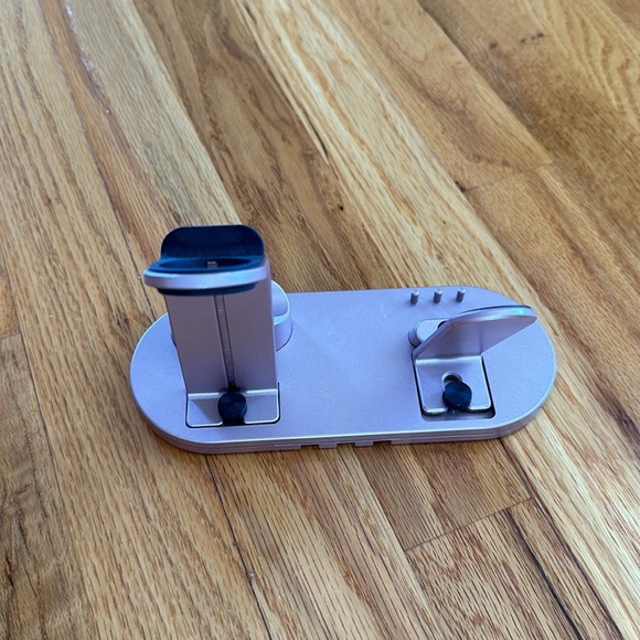 Rose Gold charging station. - Picture 3 of 3